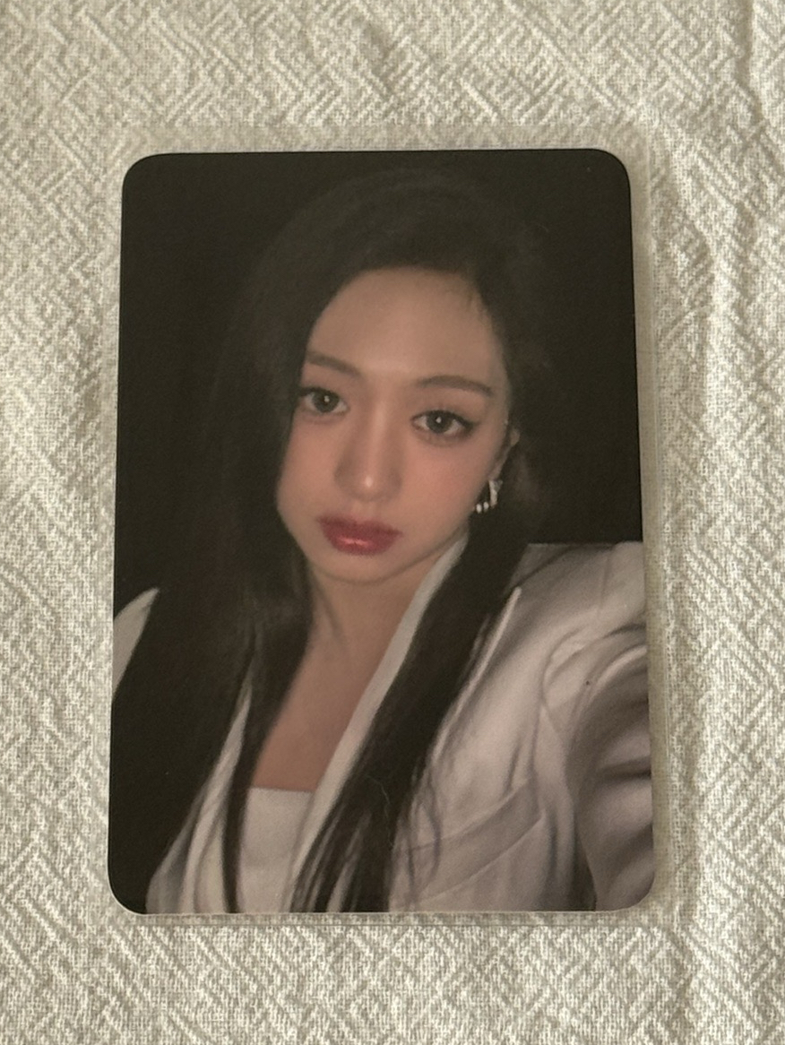 一週年寫真K4線上特典 Ahyeon賢