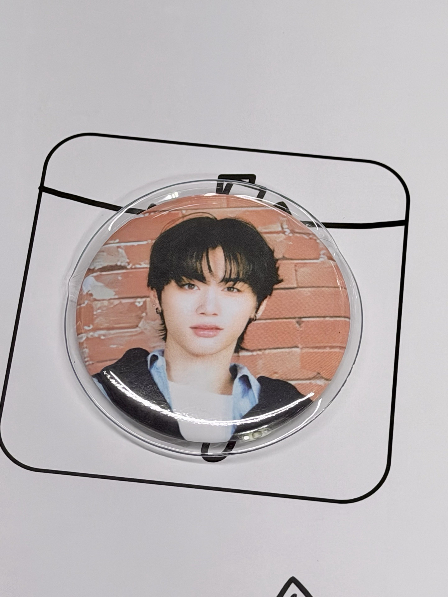 Knock On 日巡場扭蛋徽章泰山