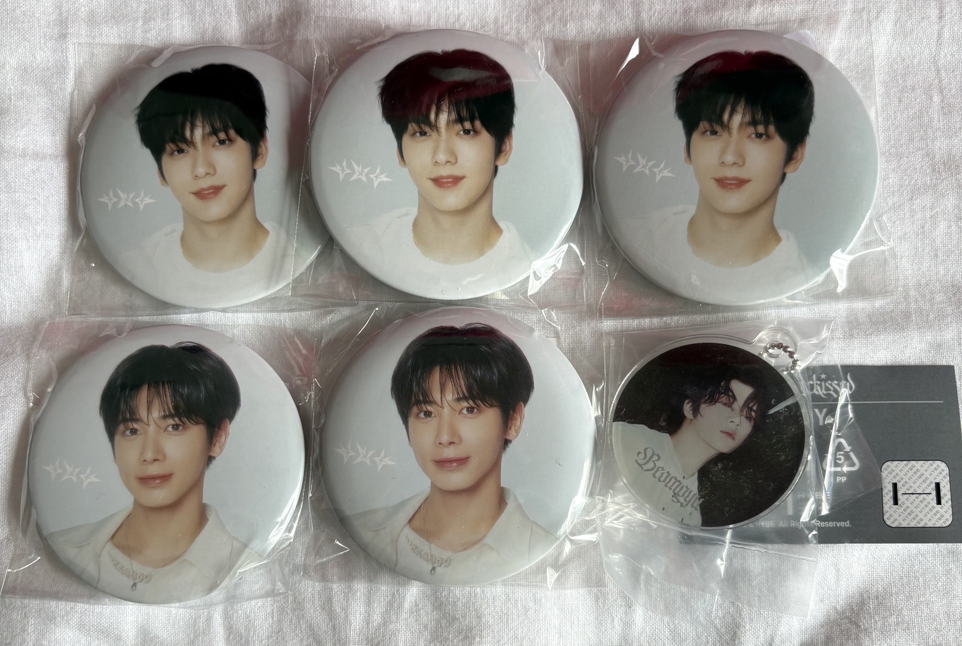 TXT日本快閃店扭蛋 徽章 吊飾