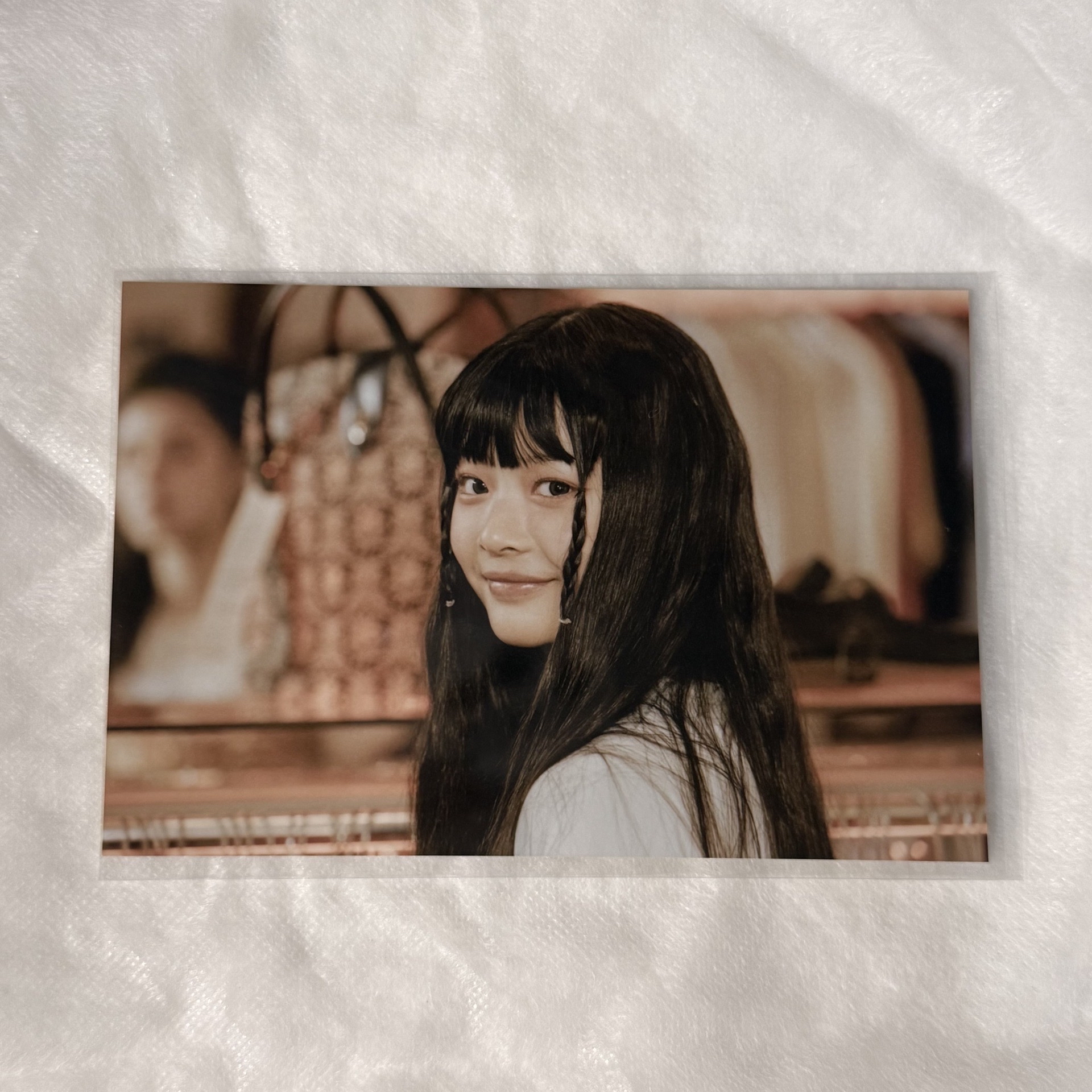 Hanni 出道明信片