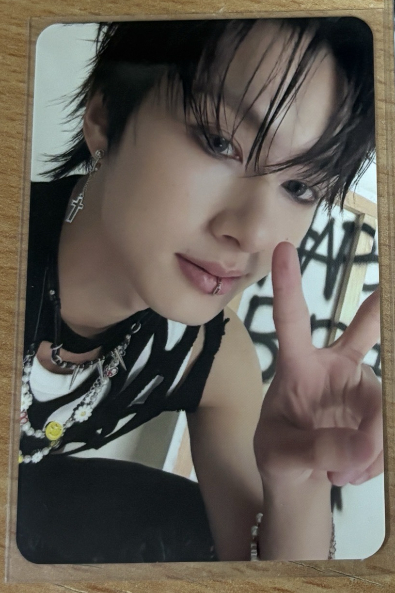 Seventeen 正規五 克拉盤隨機卡（俊)｜CARAT ver.