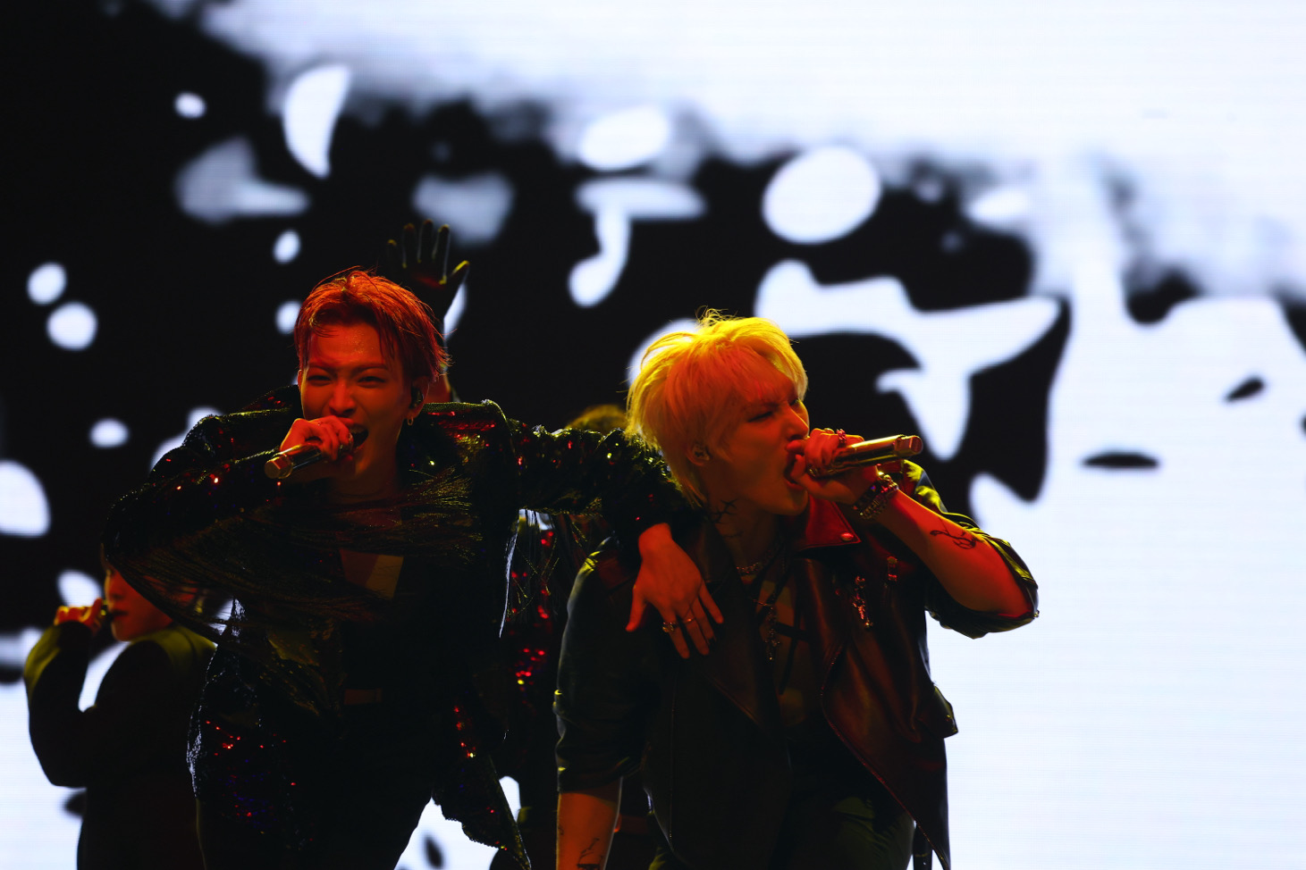 ୧(•̀.ɞ •́ )୨