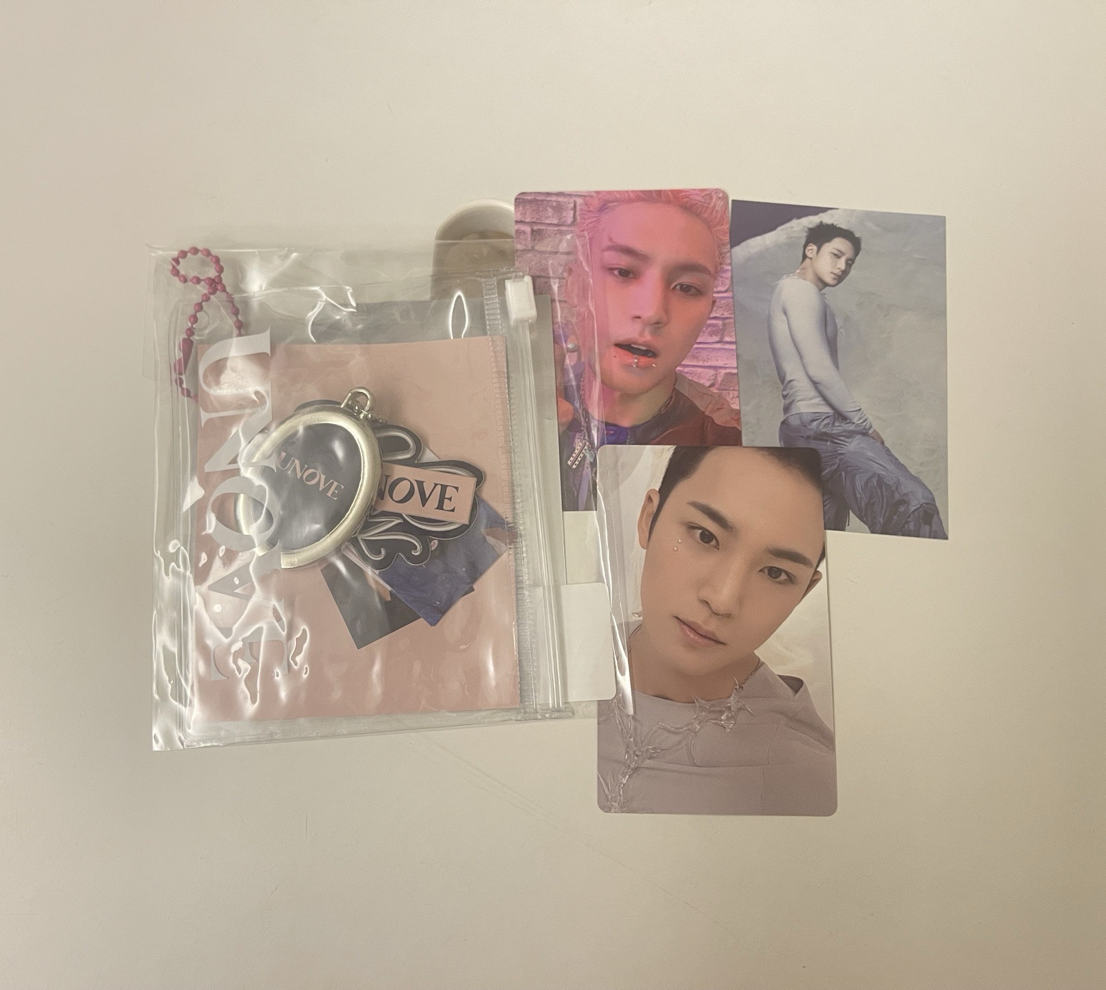 奎卡+UNOVE證件照