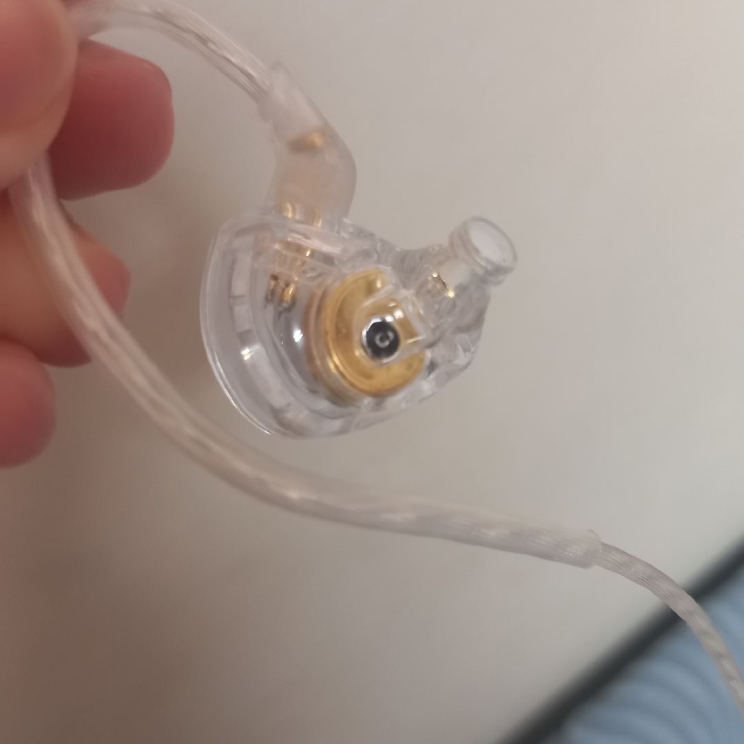 ILLIT 耳機專 非全新 無小卡