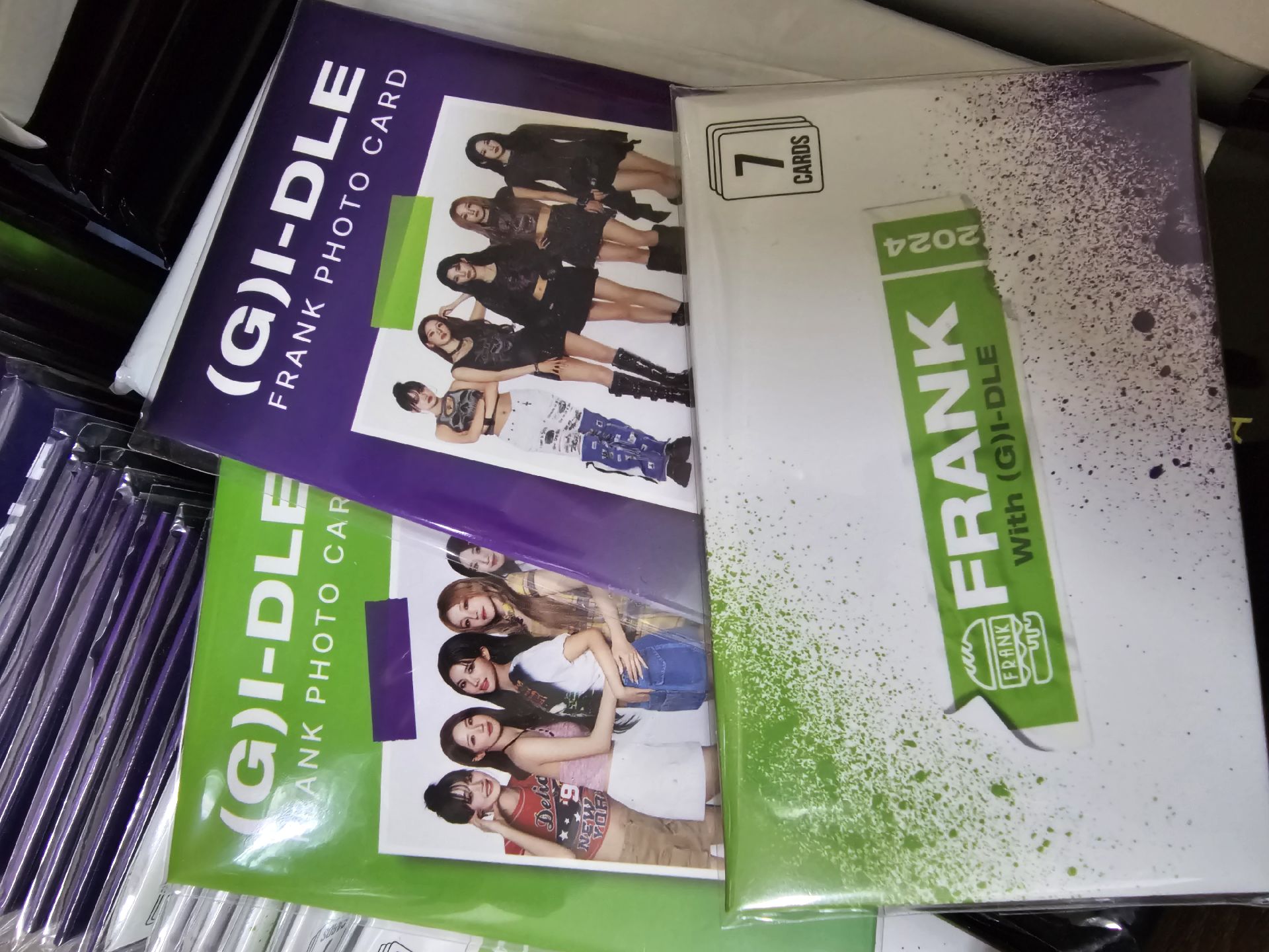 [ i-dle* ] 漢堡代言卡1.0及2.0