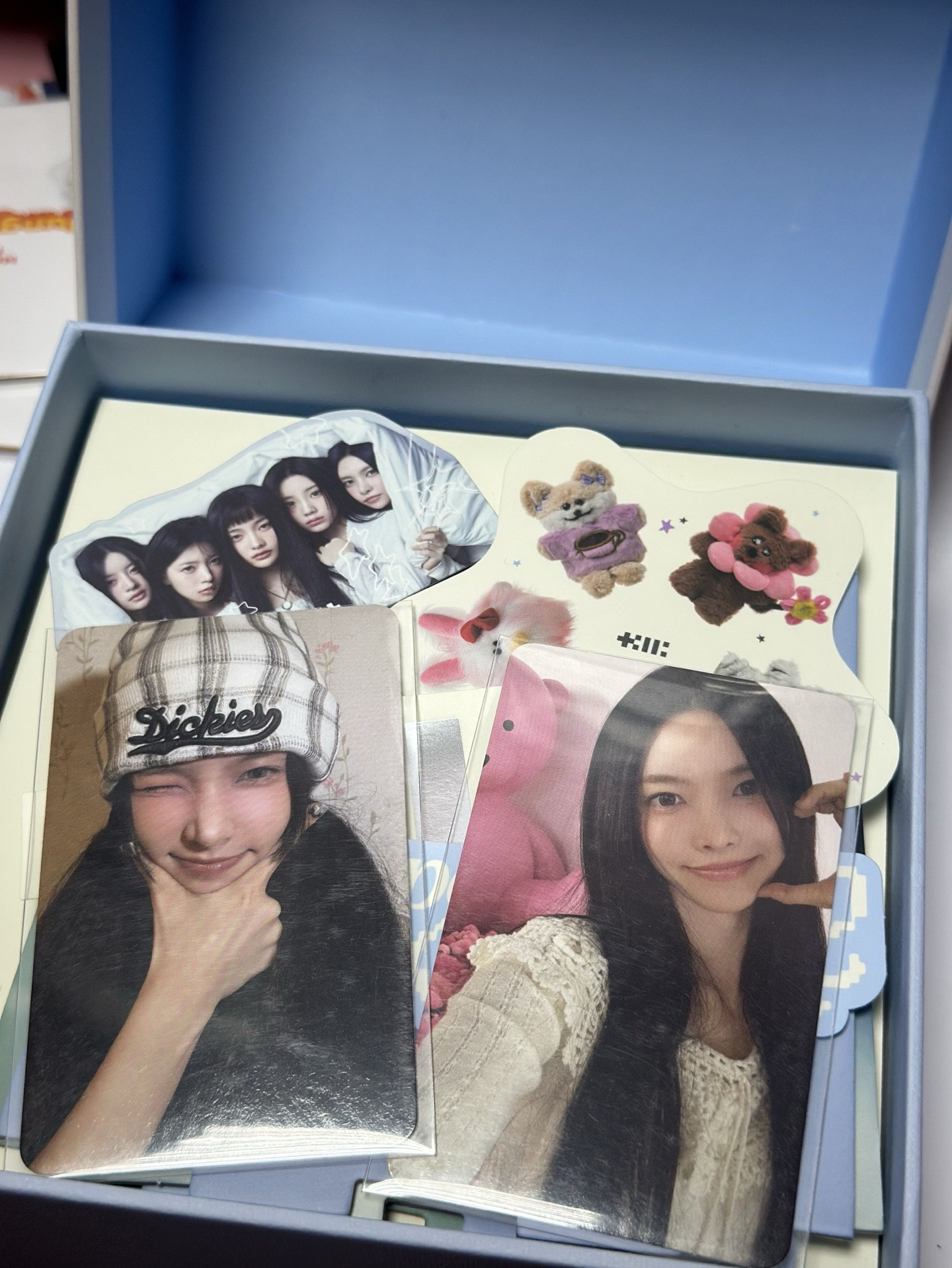 ILLIT 出道專 藍版