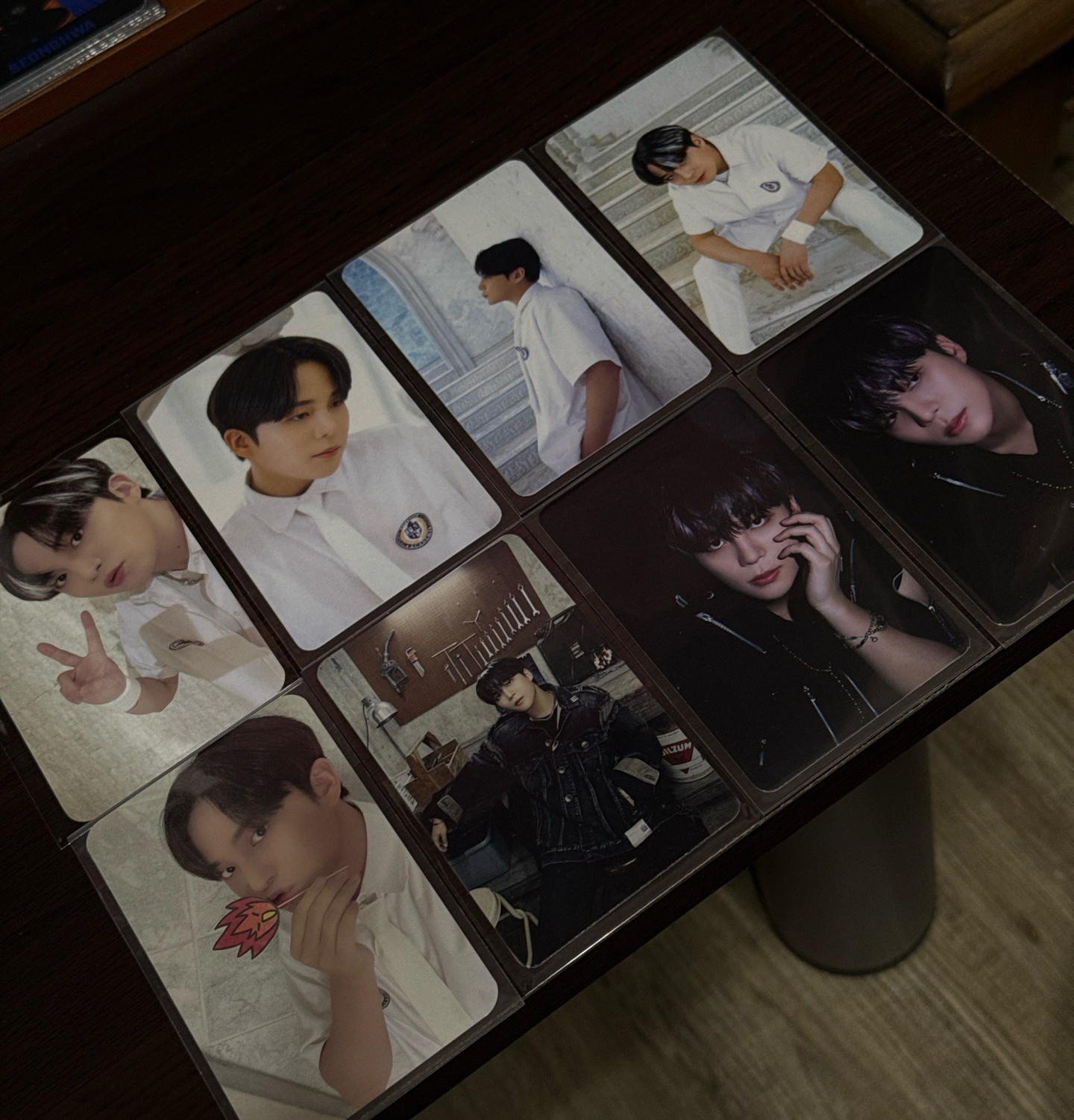 OUTLAW platform 鍾set 8張不拆