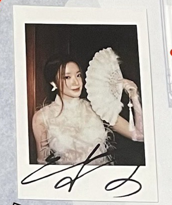 葉舒華雜誌拍立得