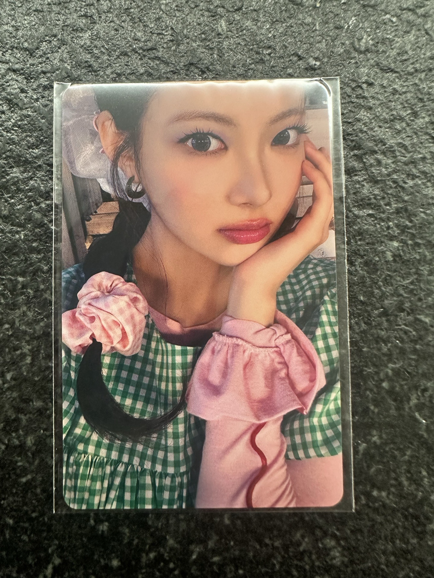 LE SSERAFIM 代言卡