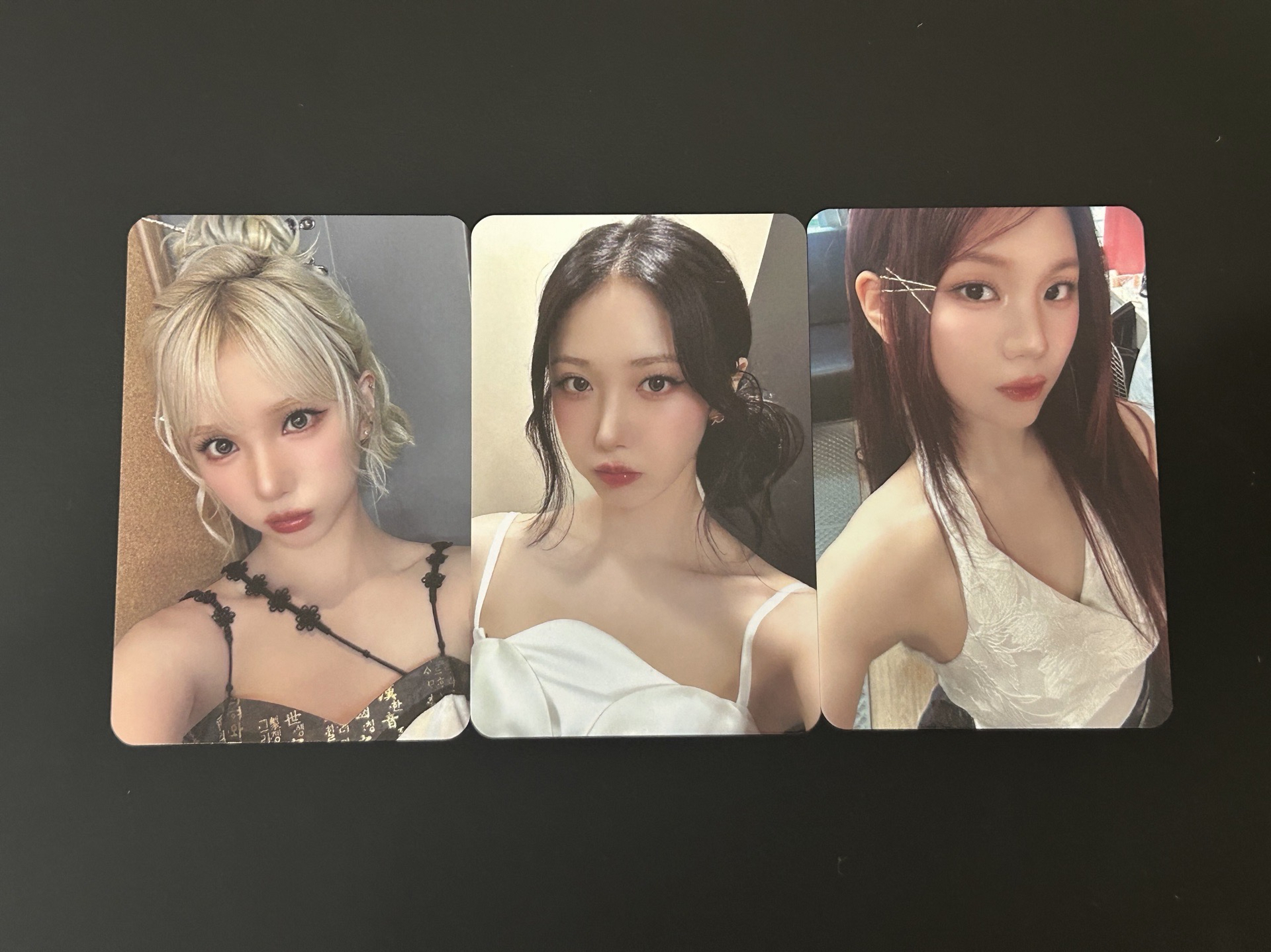 VIVIZ正規一簽售特典 韓服一套