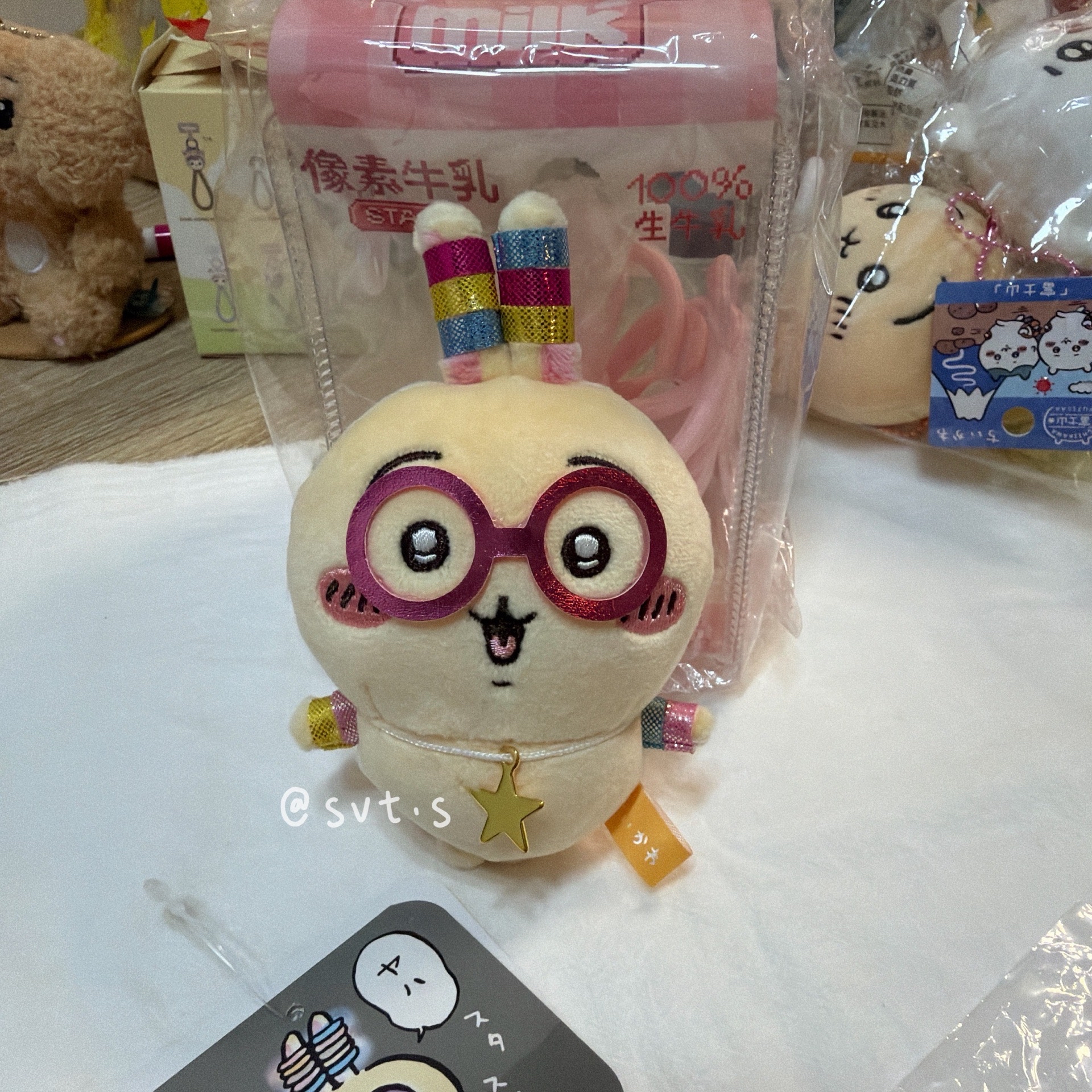 複數出售。 天貓版螢光兔 烏薩奇 （僅拆擺在收納盒裡）原袋吊牌都在