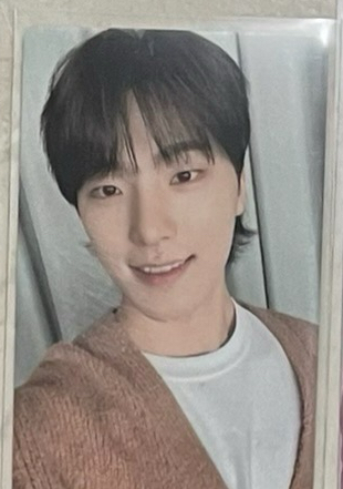 迷九 簽售卡 中背（需綁🩶）（有劃痕損）