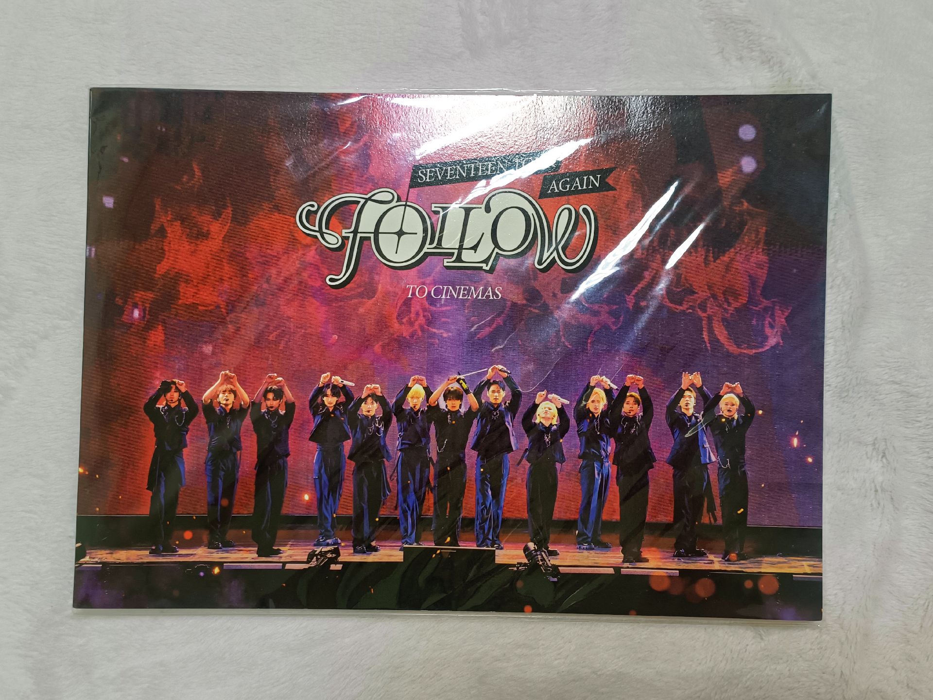 FOLLOW AGAIN 寫真集