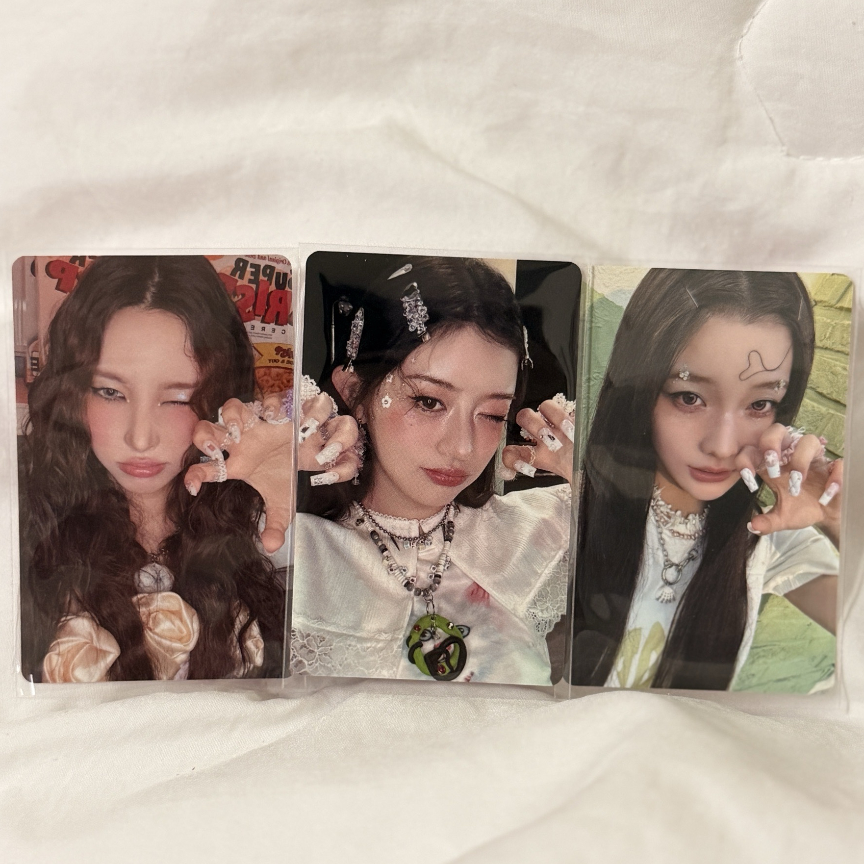 ILLIT Yunah Minju Iroha 電子專固配 日本聯名專固配