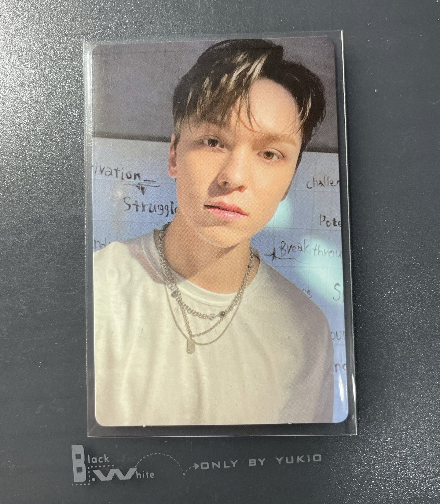 Vernon-正四克拉盤隨機卡