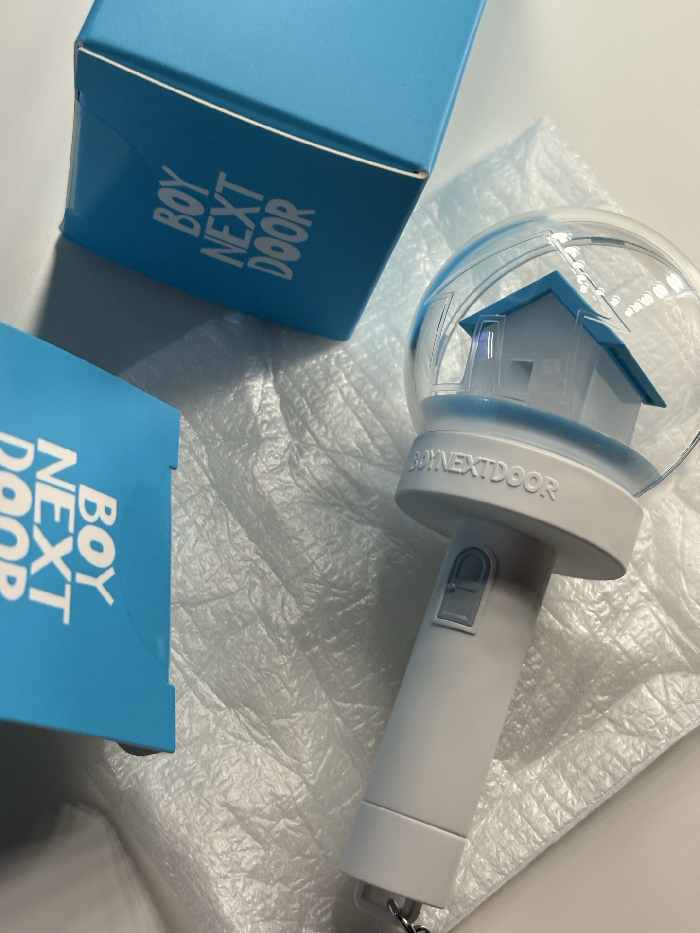 BOYNEXTDOOR 全新小手燈