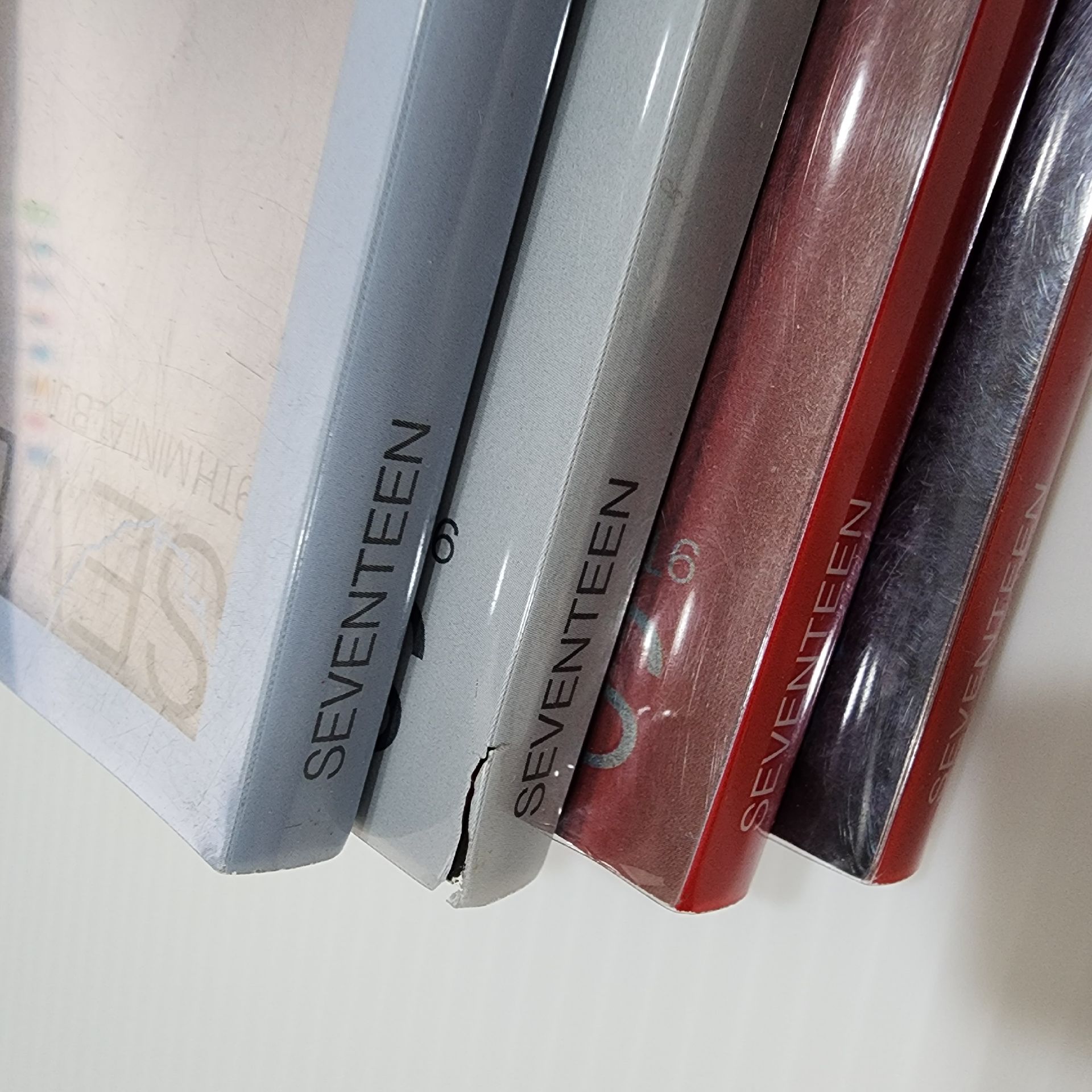 SEVENTEEN 迷9專輯及首版透卡盤