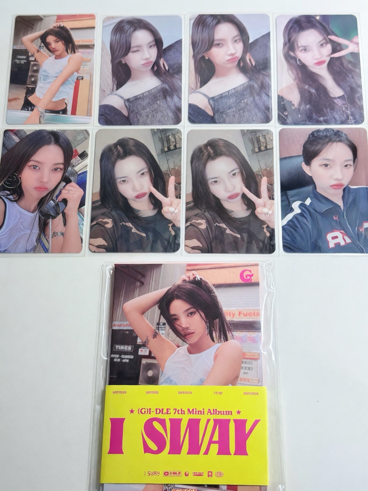 idle 小娟小盤8張小卡一本裸專