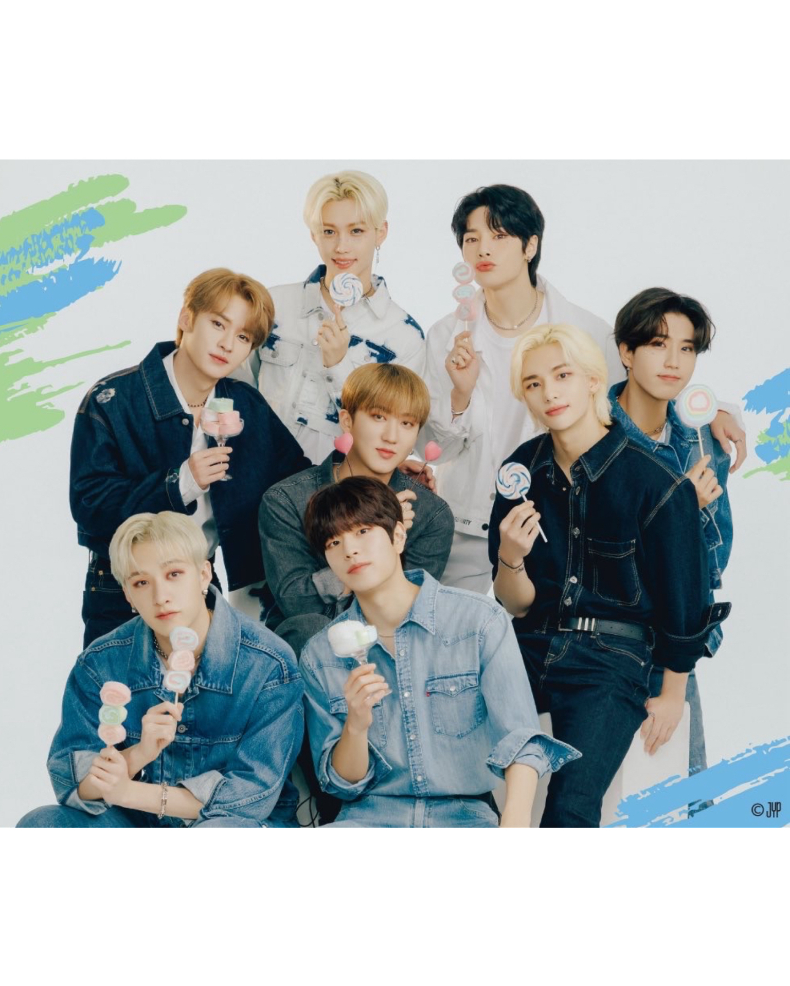 FamilyMart x Stray Kids