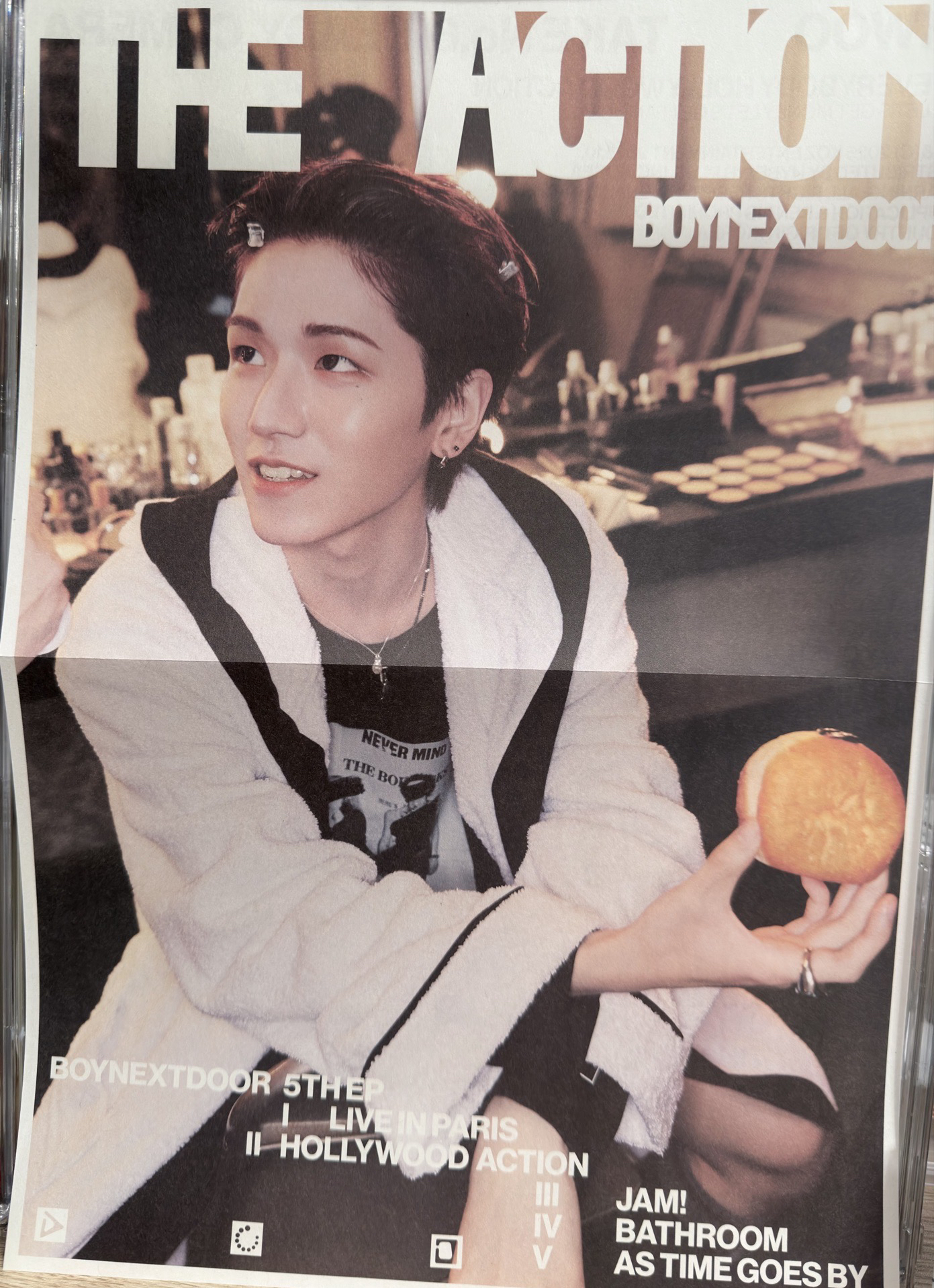 The Action 專輯內隨機物