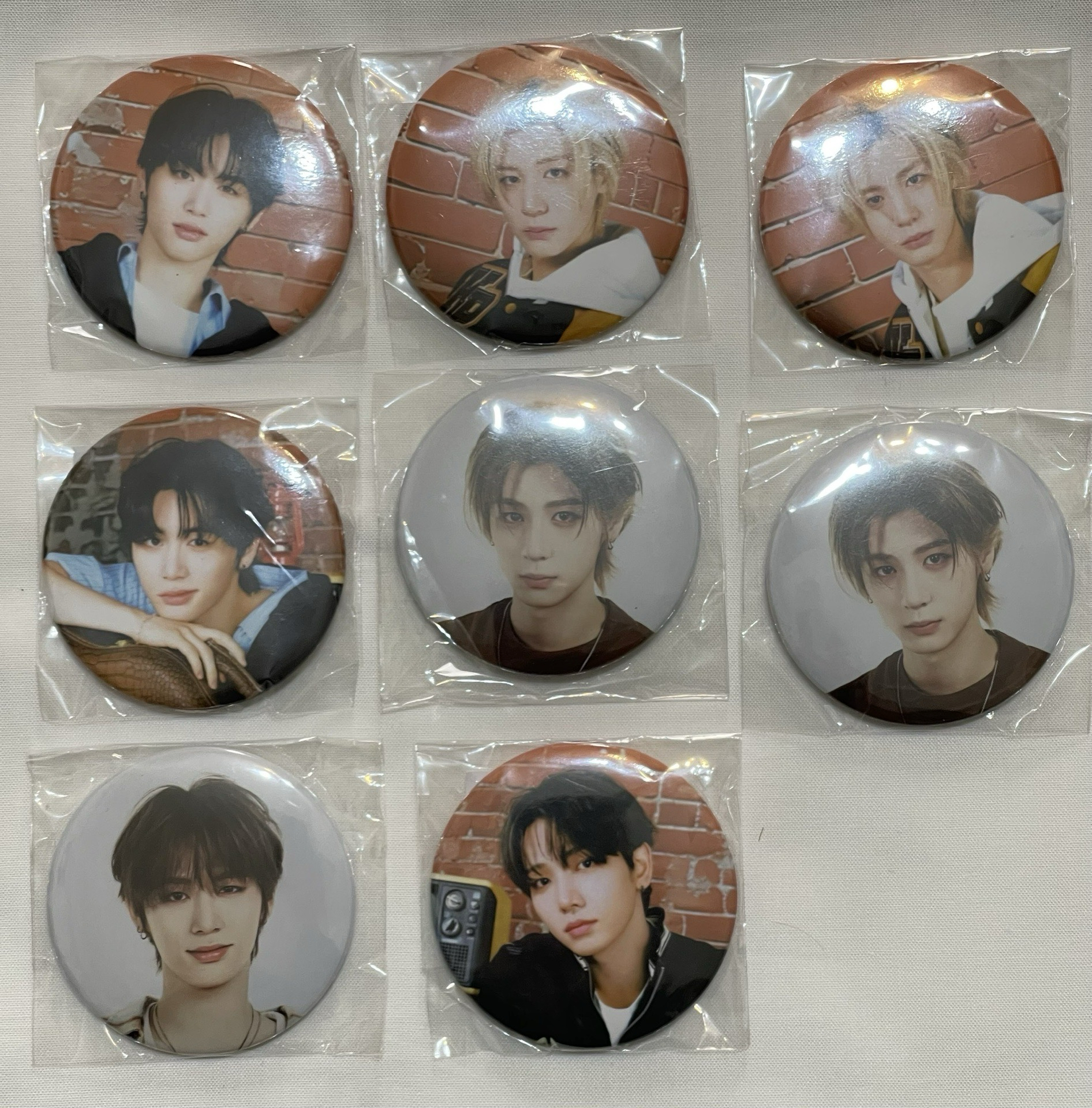 📗Knock On 巡迴 徽章 日巡場 扭蛋/壓克力吊飾