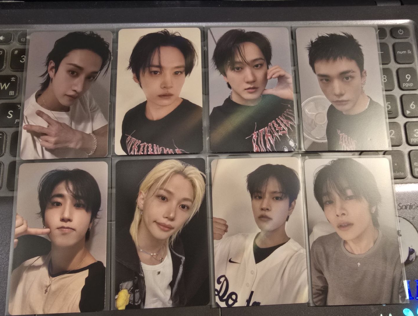 KARMA HMV A版特典卡