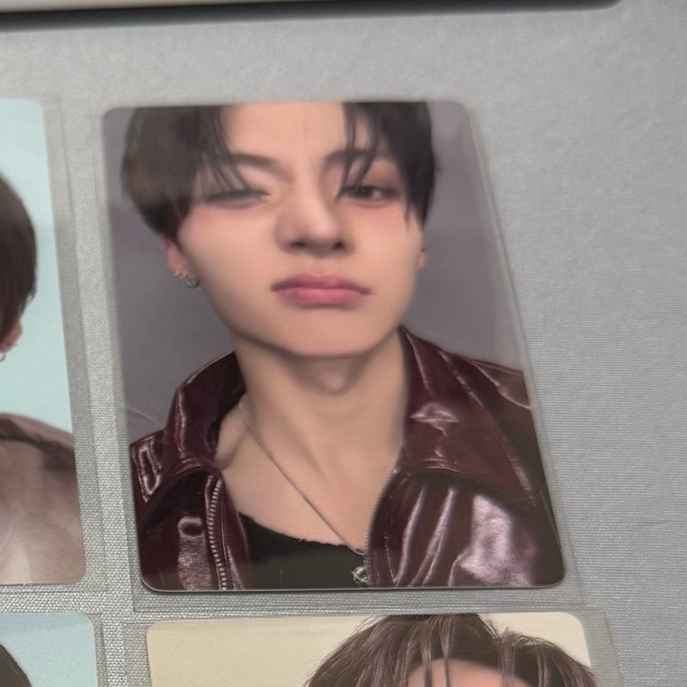 like jennie(需帶一張官拍)