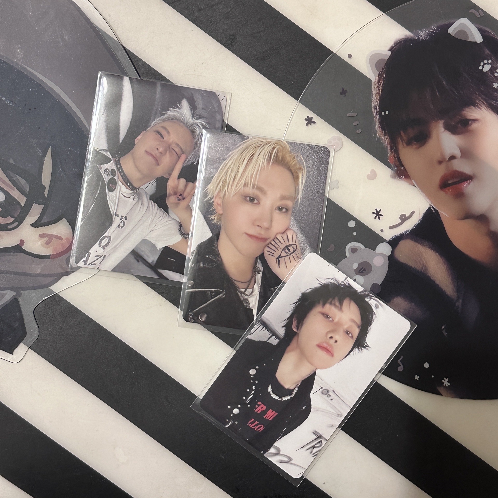 SEVENTEEN 正規五 克拉盤隨機卡