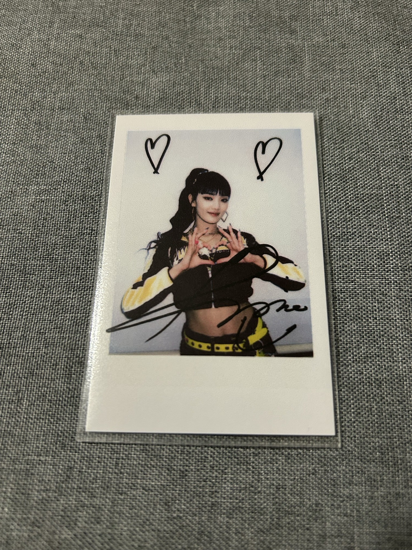 i-dle tou隱藏拍立得妮