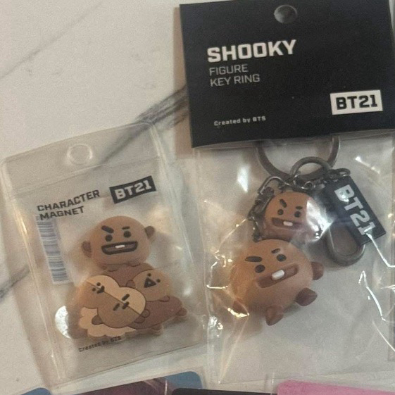 退坑出 BT21 Shooky吊飾+磁鐵