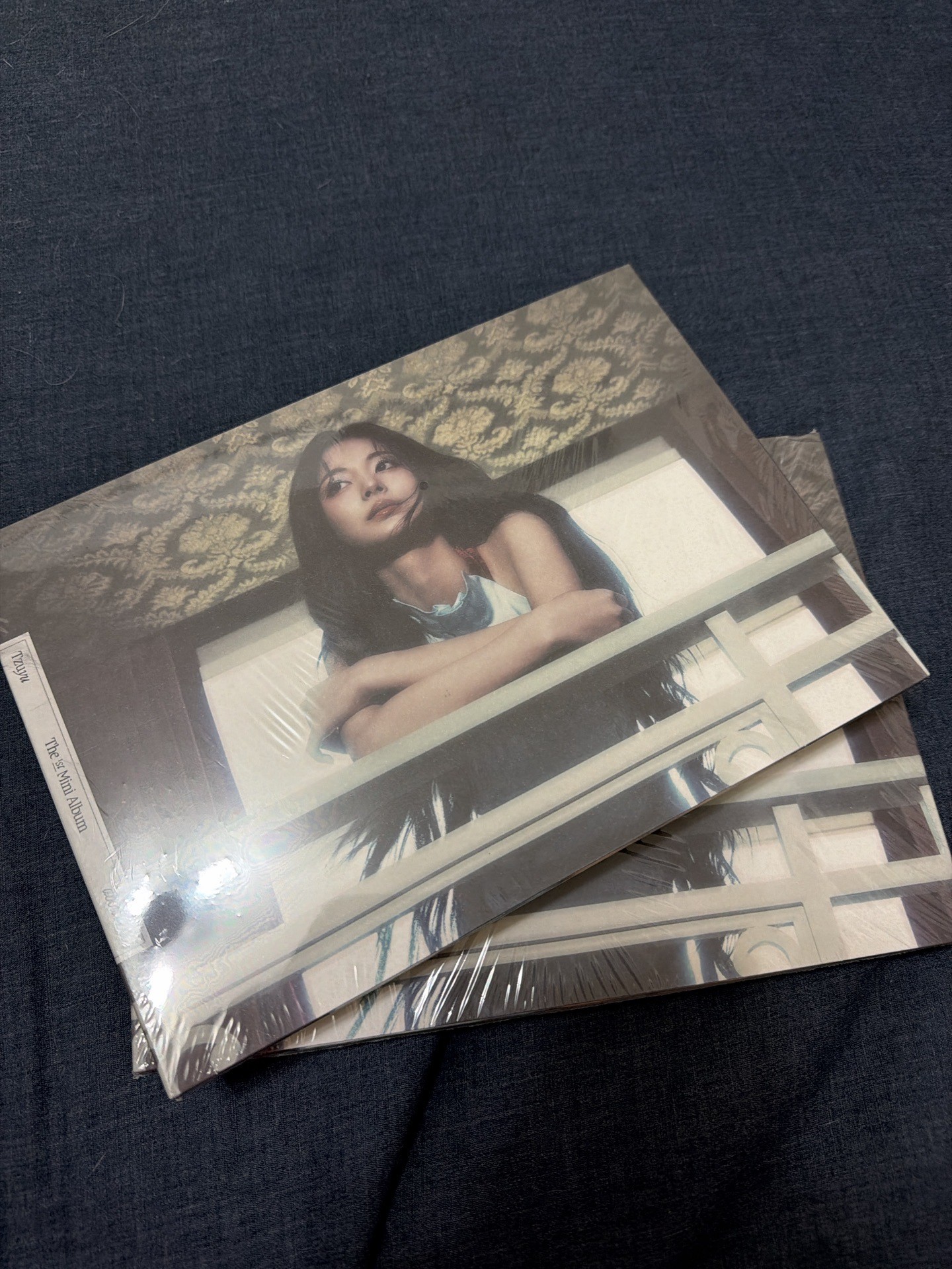 周子瑜 TZUYU(Run版)第一張迷你專輯「abouTZU」