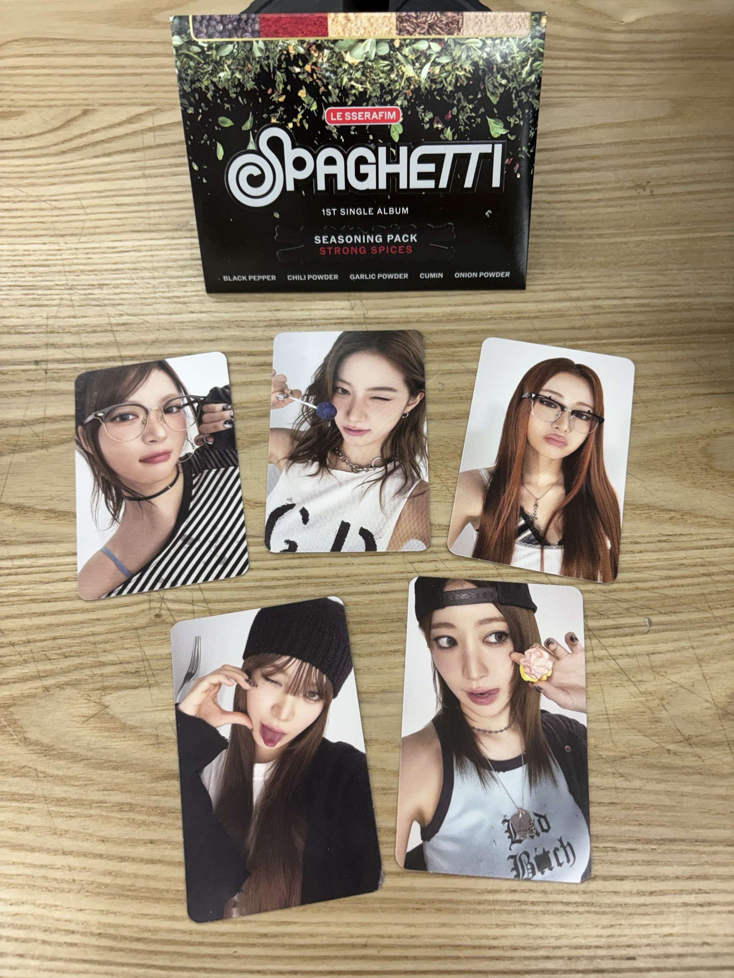 LE SSERAFIM電子專全專 