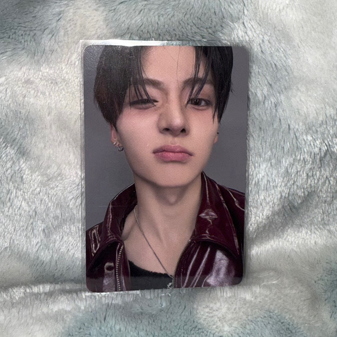 李相沅 like jennie 紅皮衣