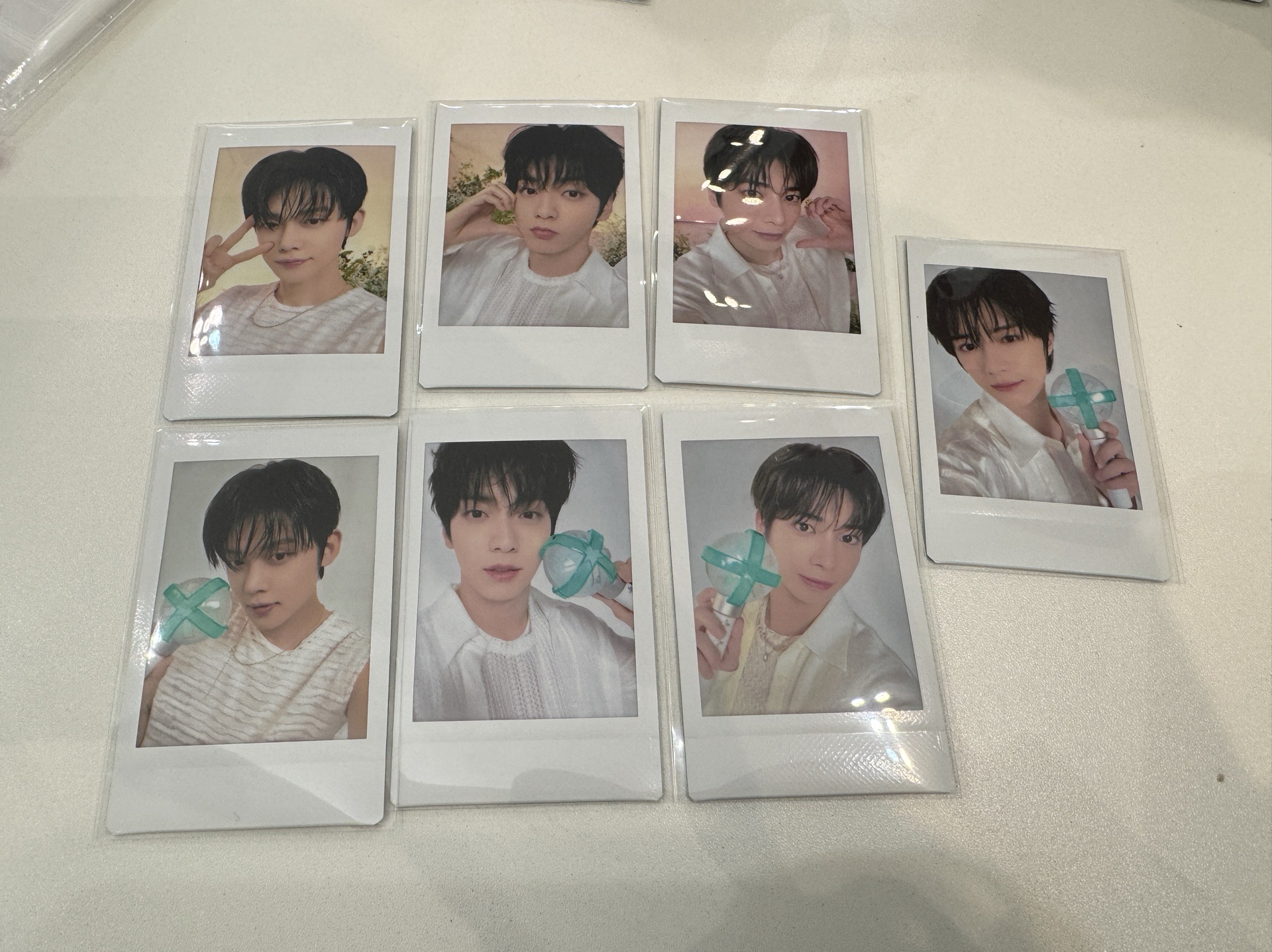 TXT 坐娃、生日禮盒大娃、零錢包、小卡、手燈