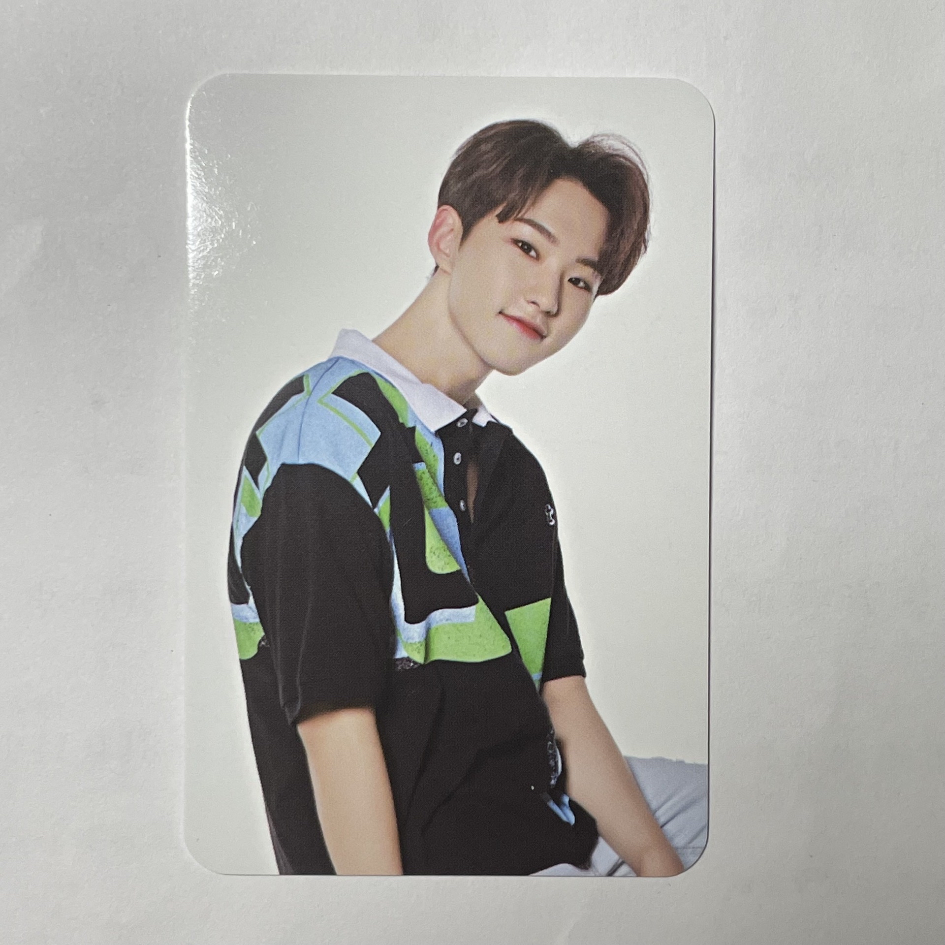 榮｜The seam代言卡