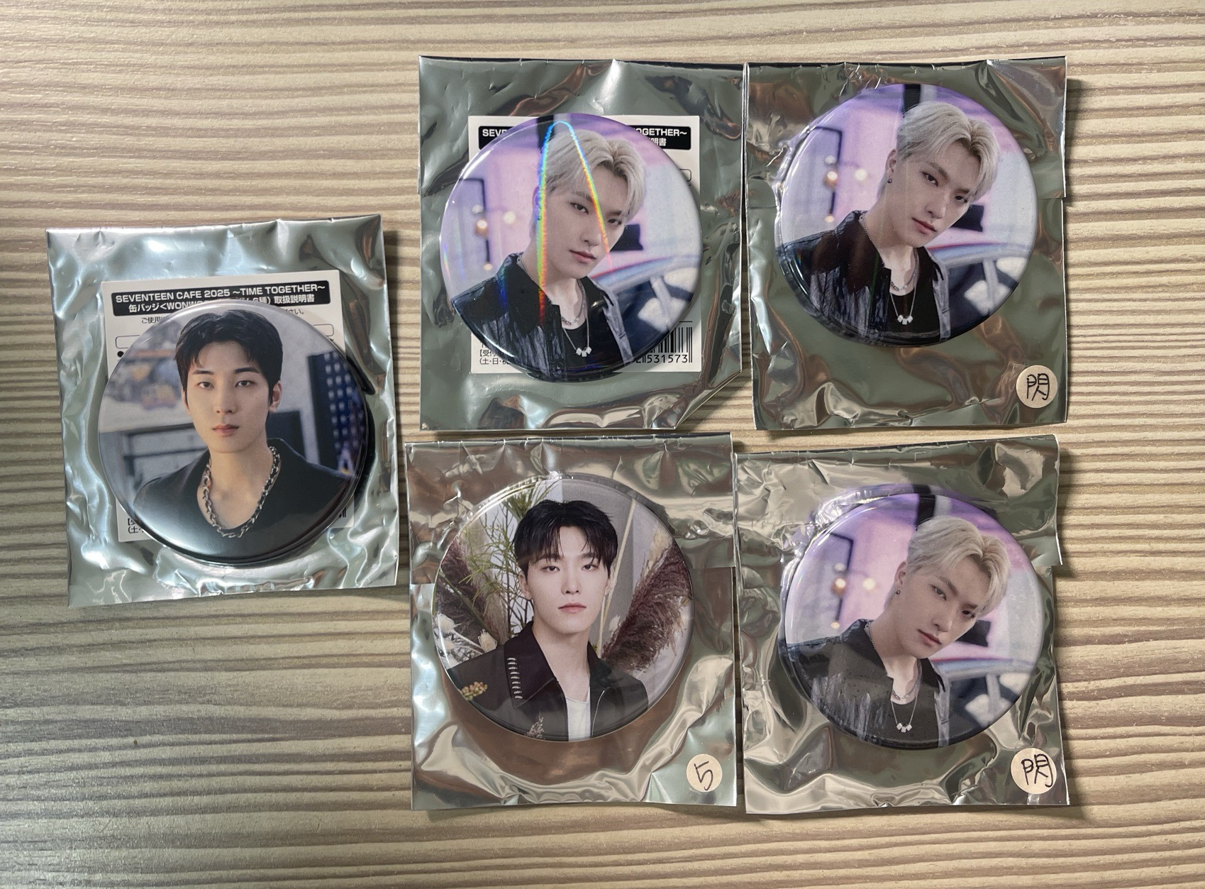 25 Cafe徽章 圓燦🩶