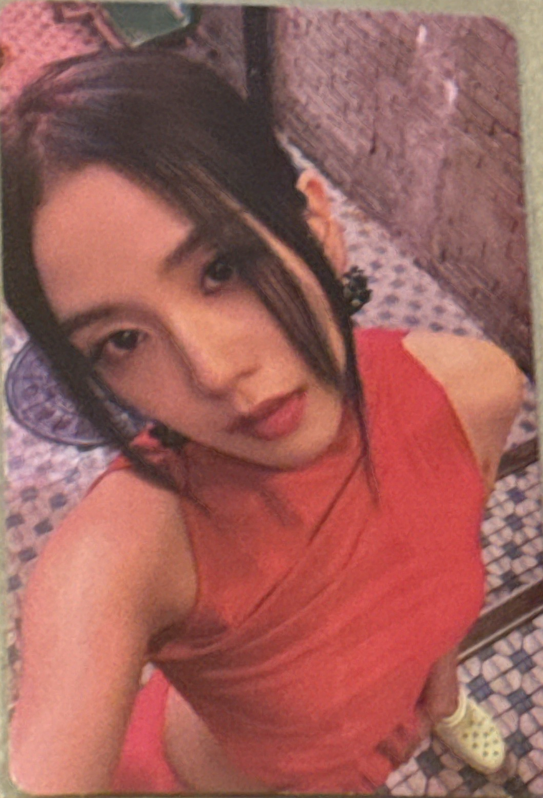 黑版專輯卡紅衣