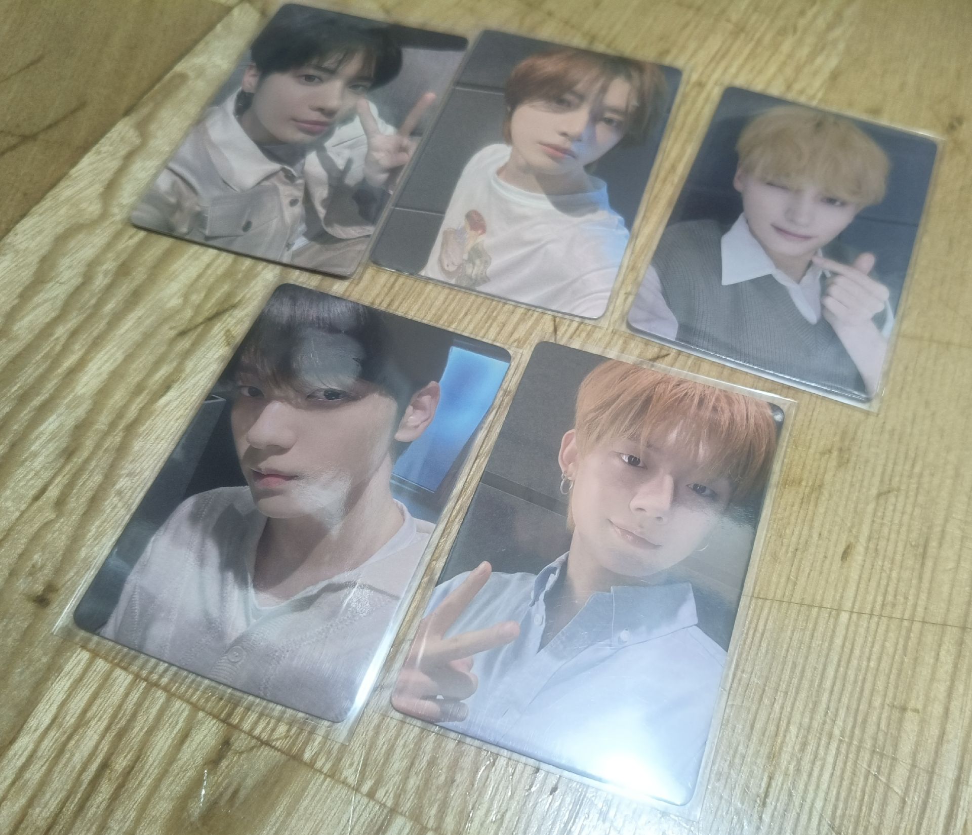 TXT正三一直娛1.0簽售卡 套出