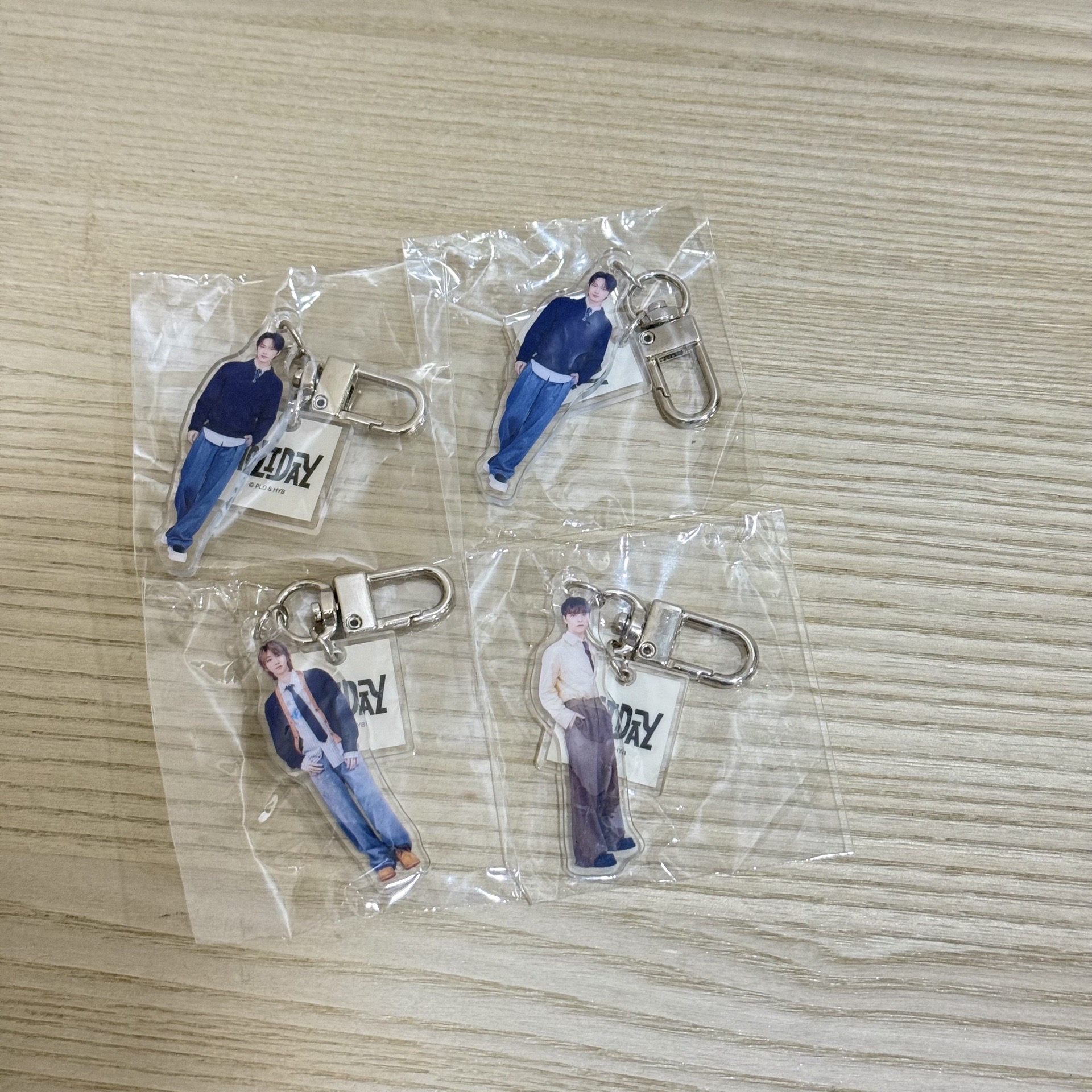 Holiday吊飾（四個$360)