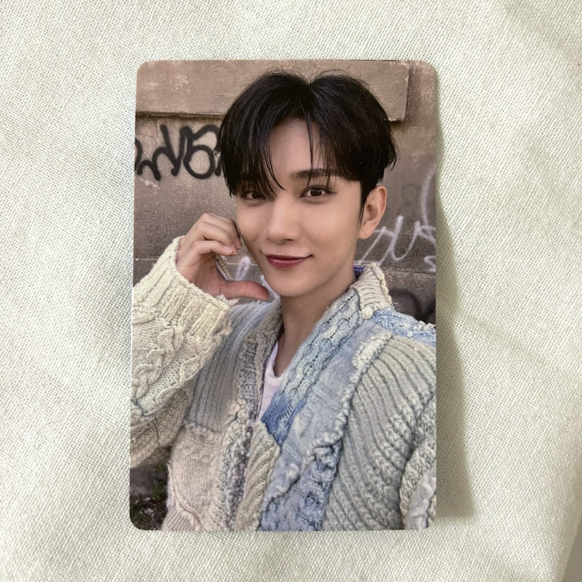 洪知秀小卡 藍毛衣MINI11 yzy 澳門線下 簽售卡 