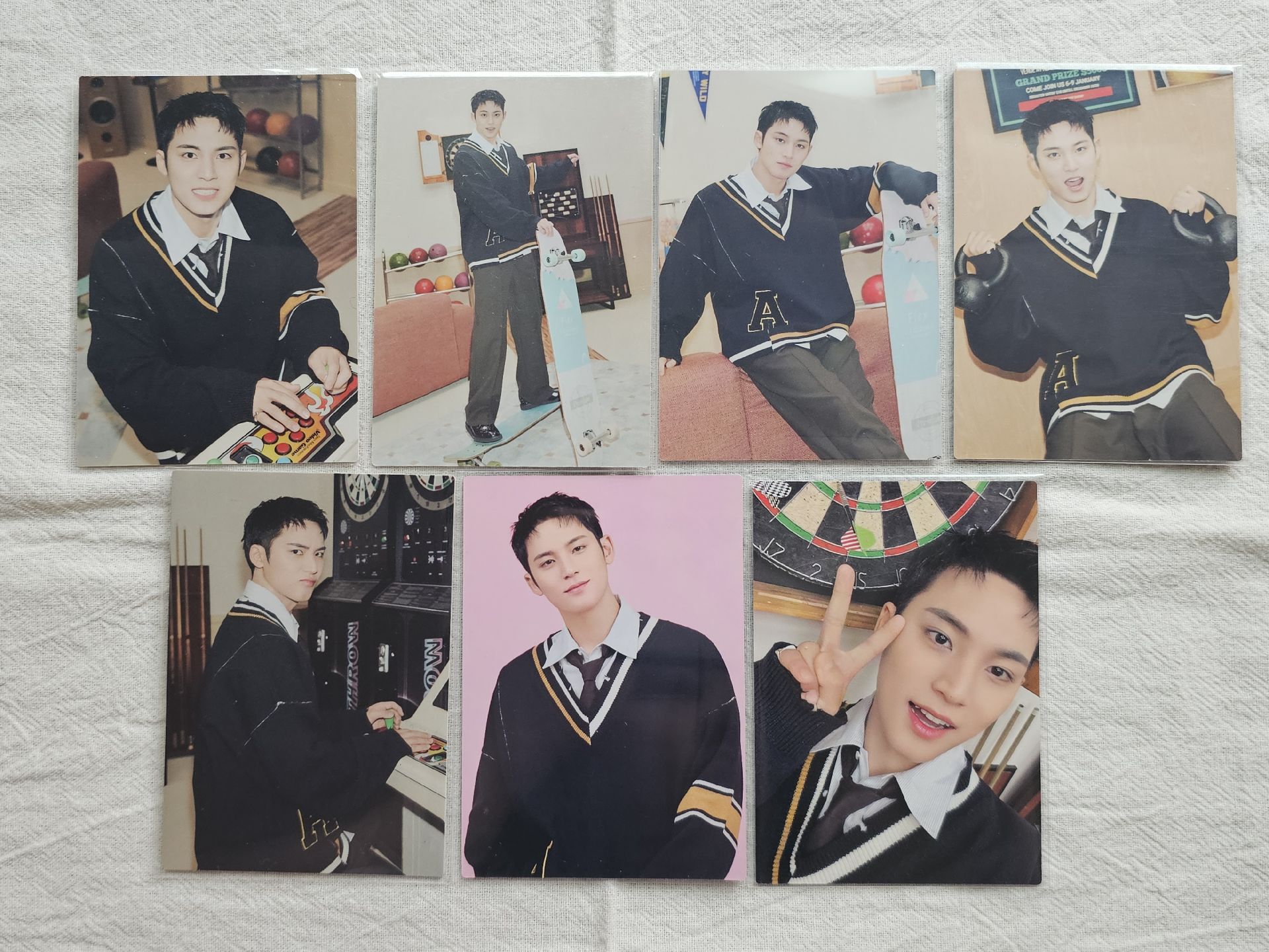 Holiday 奎 隨機卡 卡包卡 一鍵畢業