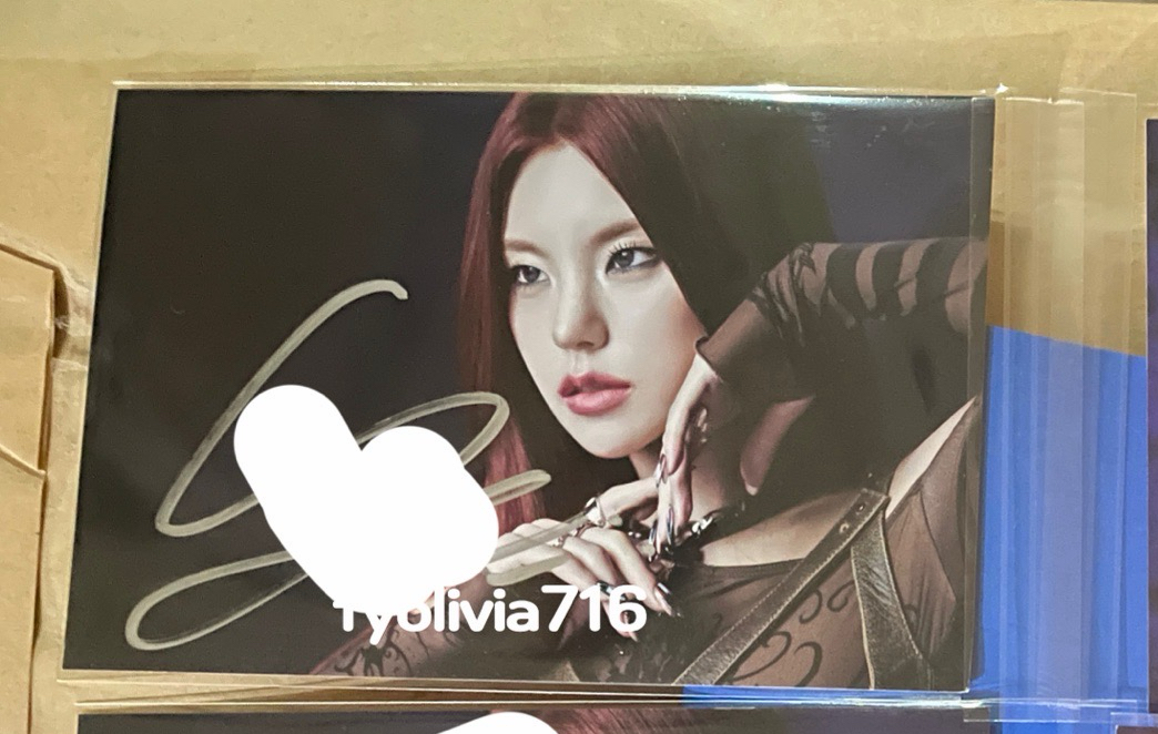 BORN TO BE 美版親簽 黃禮志