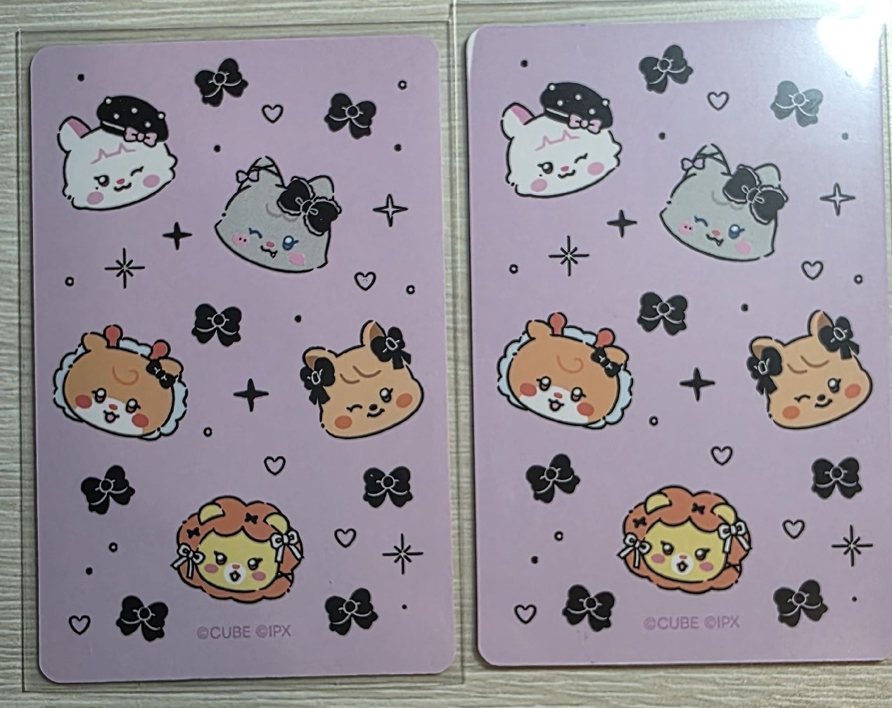 we are 卡包隨機團卡 兩張一套