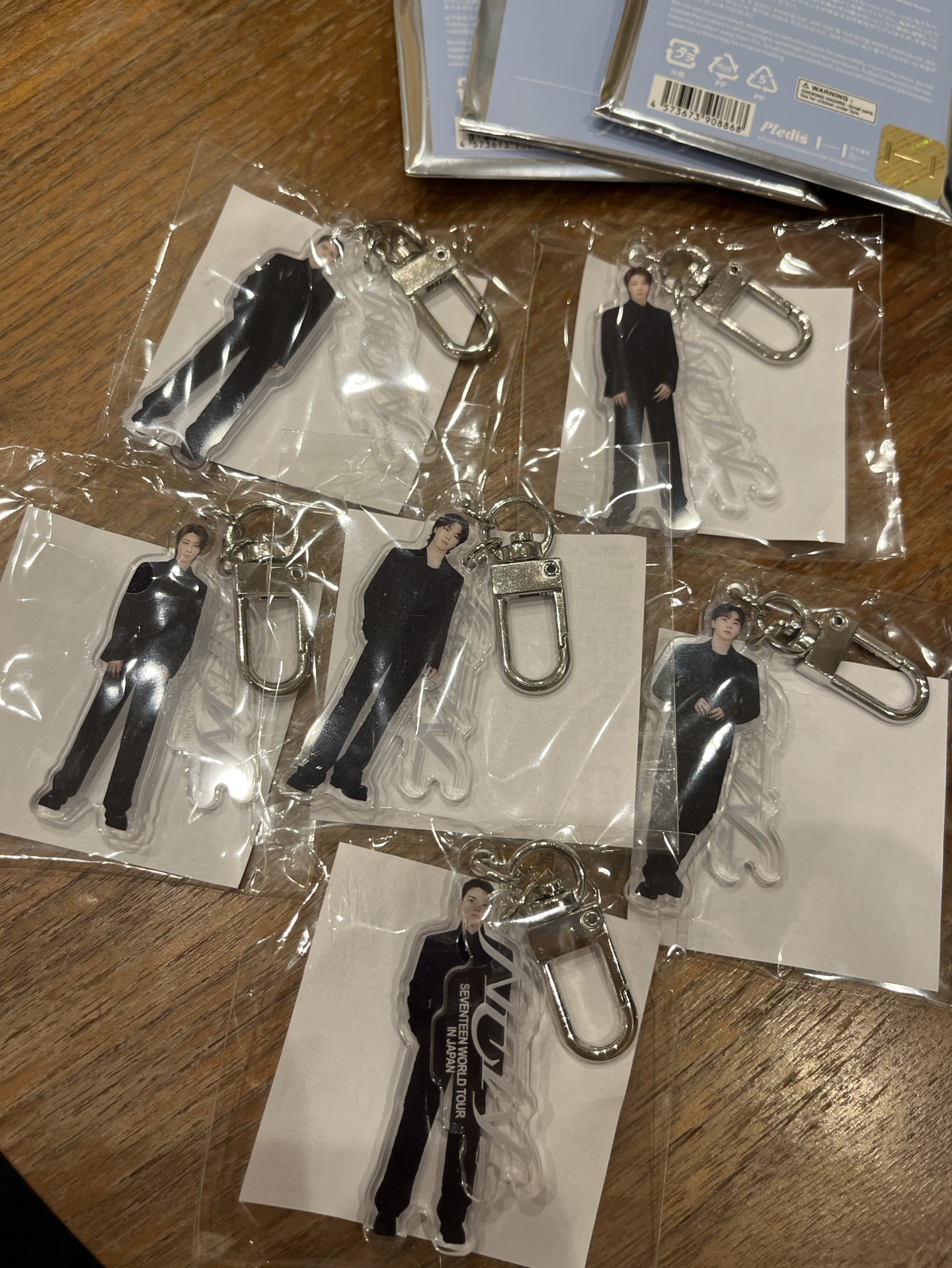 SVT 日巡扭蛋吊飾