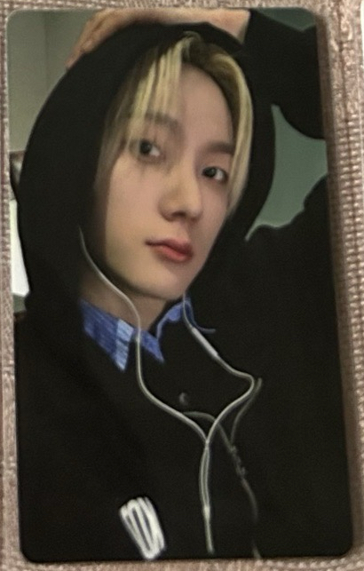 The Action wvs單封特典含貼紙