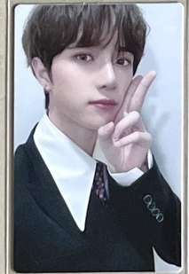 崔杋圭 553西裝簽背