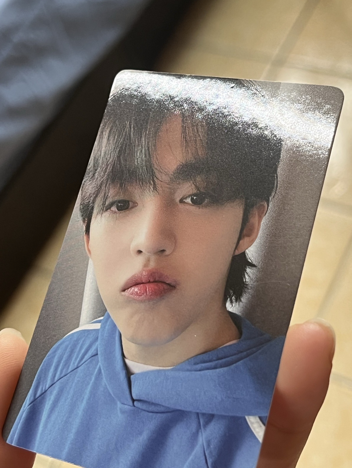 頭頂有一點+未過臉極淺劃痕