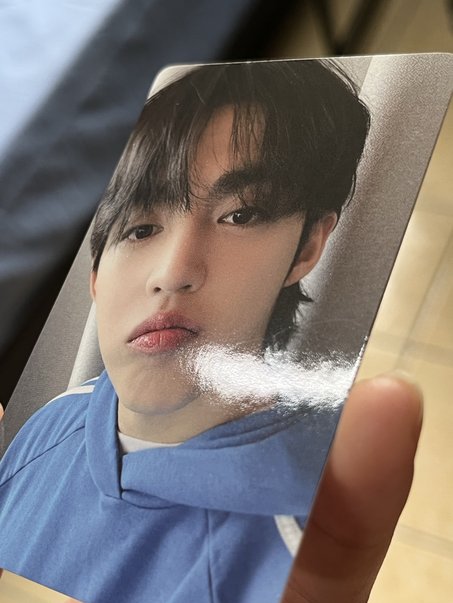 頭頂有一點+未過臉極淺劃痕