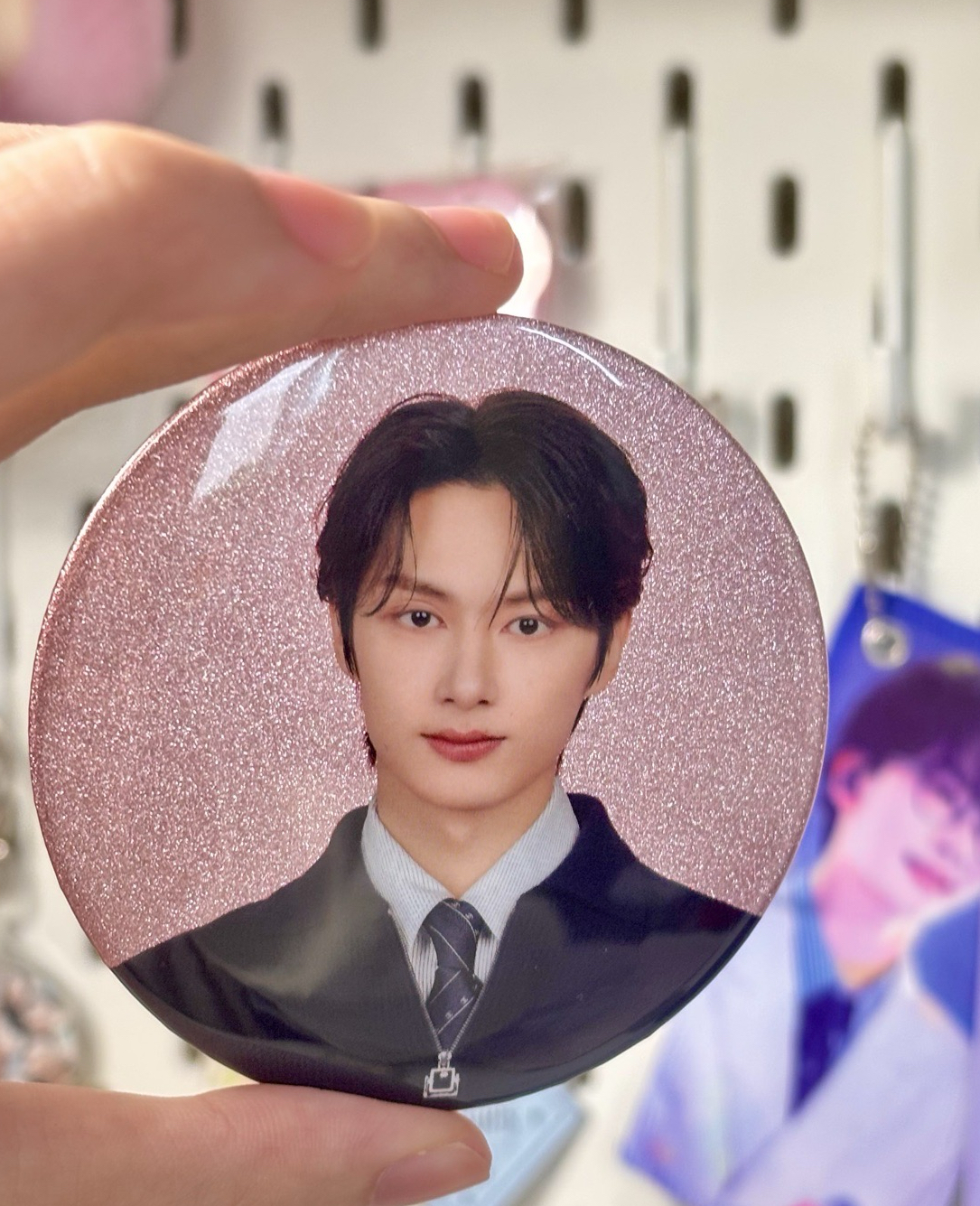 文俊輝 jun 25’fm holiday徽章