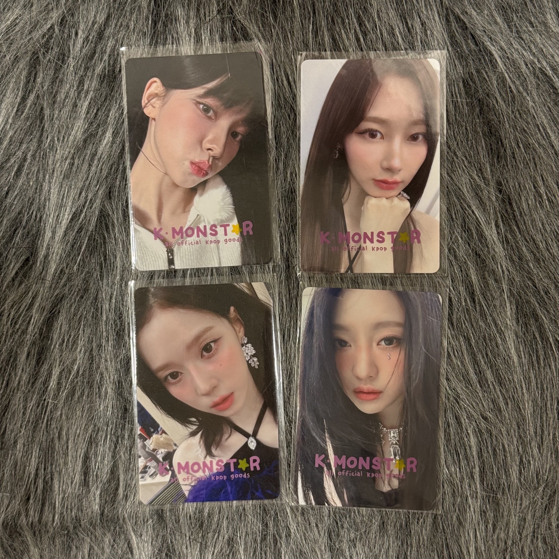 kmonstar 簽售一套四張